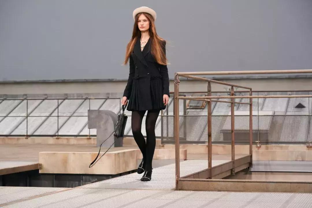 香奈儿2023新款手袋,香奈儿手袋入门款