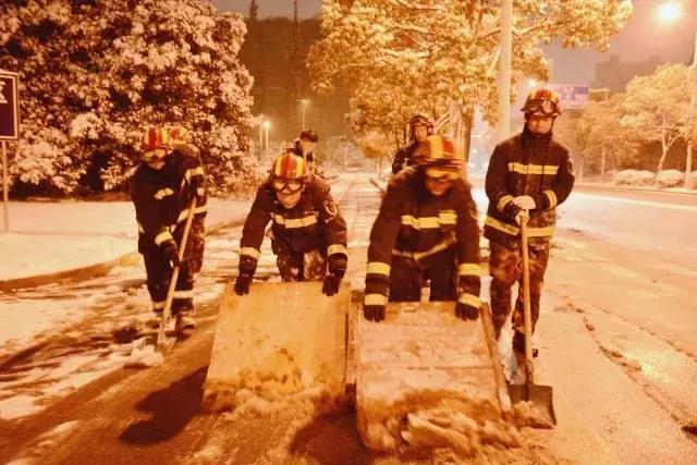 2018十大感人瞬间感谢你,谢谢2018完整视频