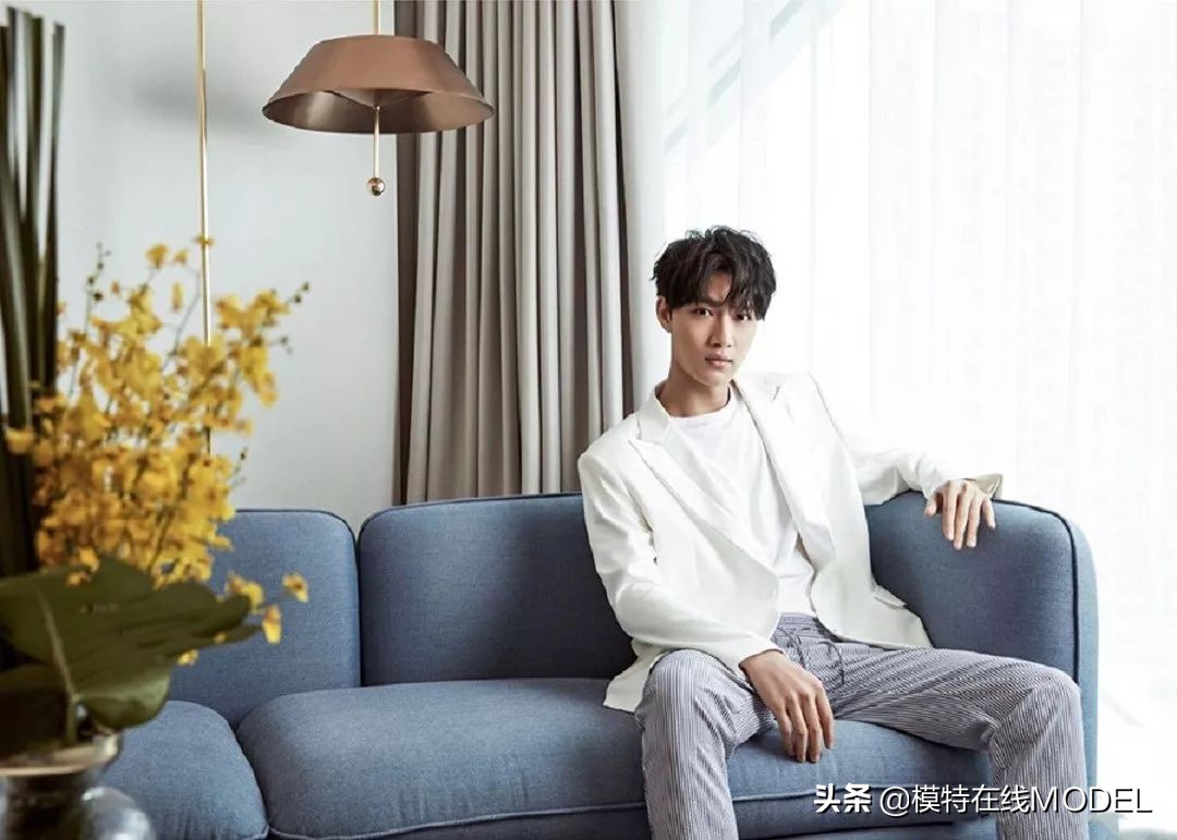 平面模特拍摄姿势新手教程,平面产品拍摄技巧