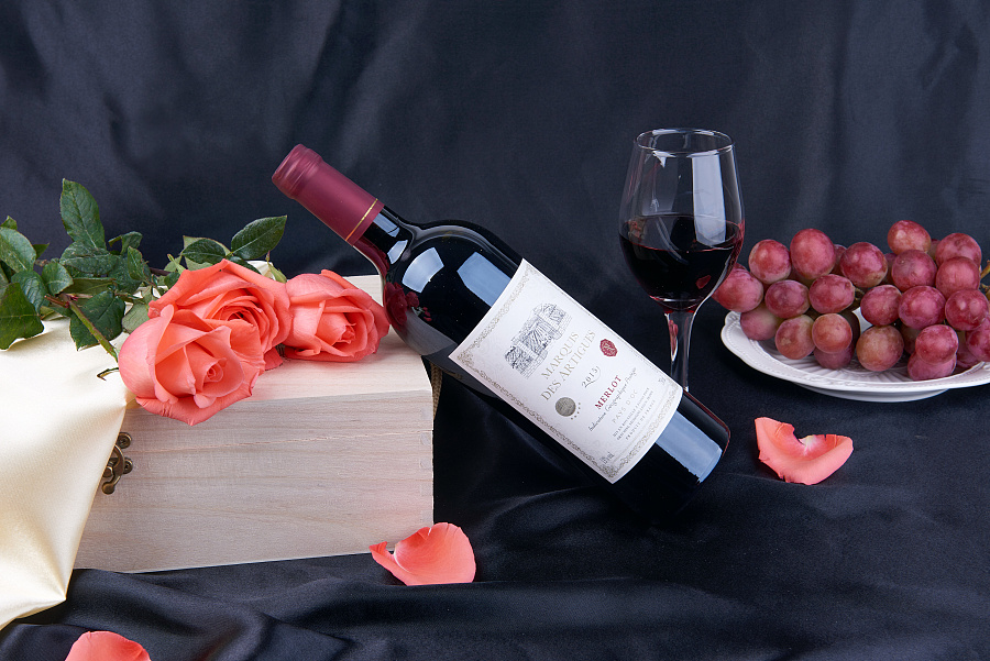 怎样通过商品信息辨别红酒的真假,怎么辨别红酒的好坏和真假