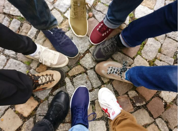 达芙妮最惨的鞋,达芙妮全线自救陨落的大众鞋王