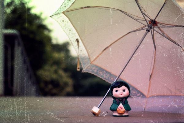 旧雨伞不要扔这样改造更实用,雨伞坏了不要扔简单几步变废为宝