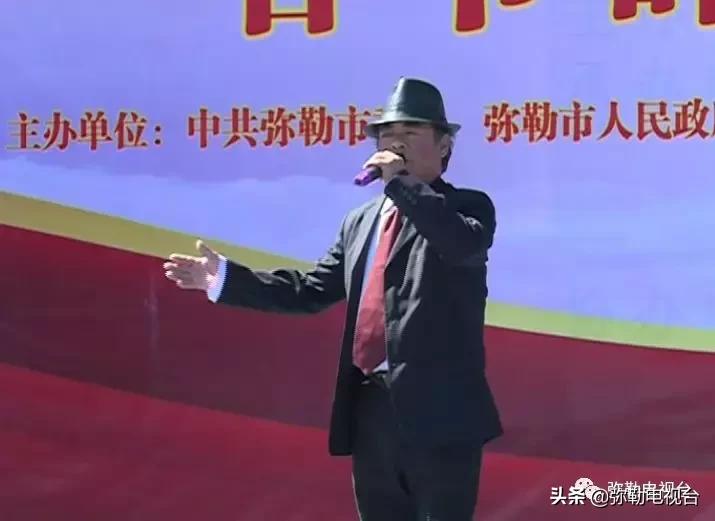 昆明弥勒人山人海,来弥勒玩人山人海