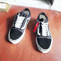 vans鞋内磨烂,vans鞋后跟磨脚怎么办