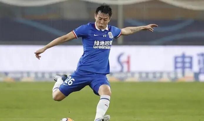 秦升染红后发文讽刺裁判，连基本规则都不会8个字说明一切