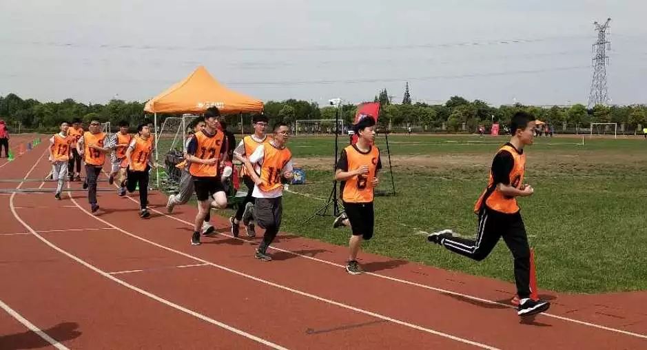 肚子突然疼腹泻冒冷汗休克,肚子痛的一阵一阵犯恶心冒冷汗