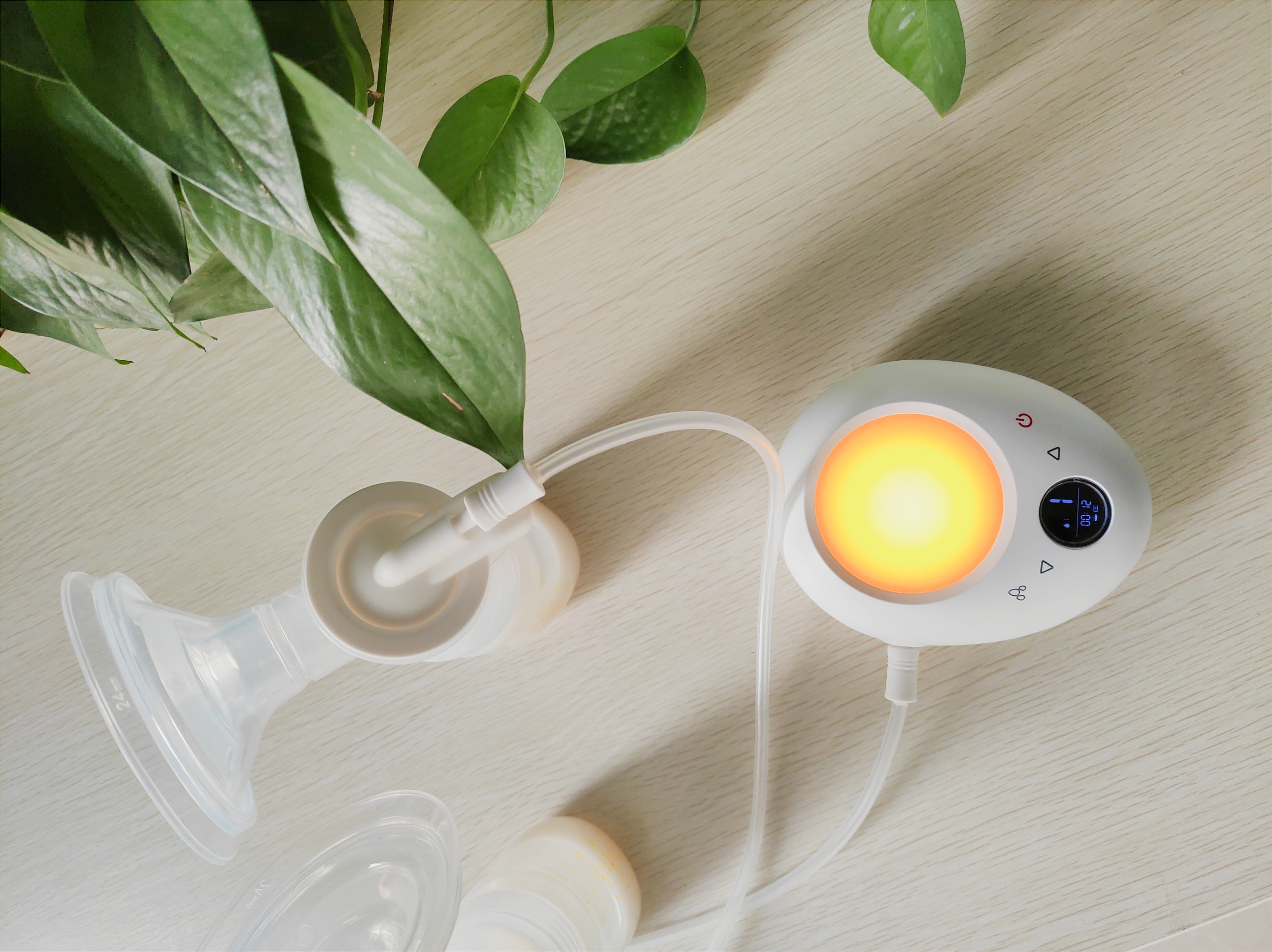 怎么正确使用吸奶器吸奶,吸奶器吸奶的正确姿势和方式