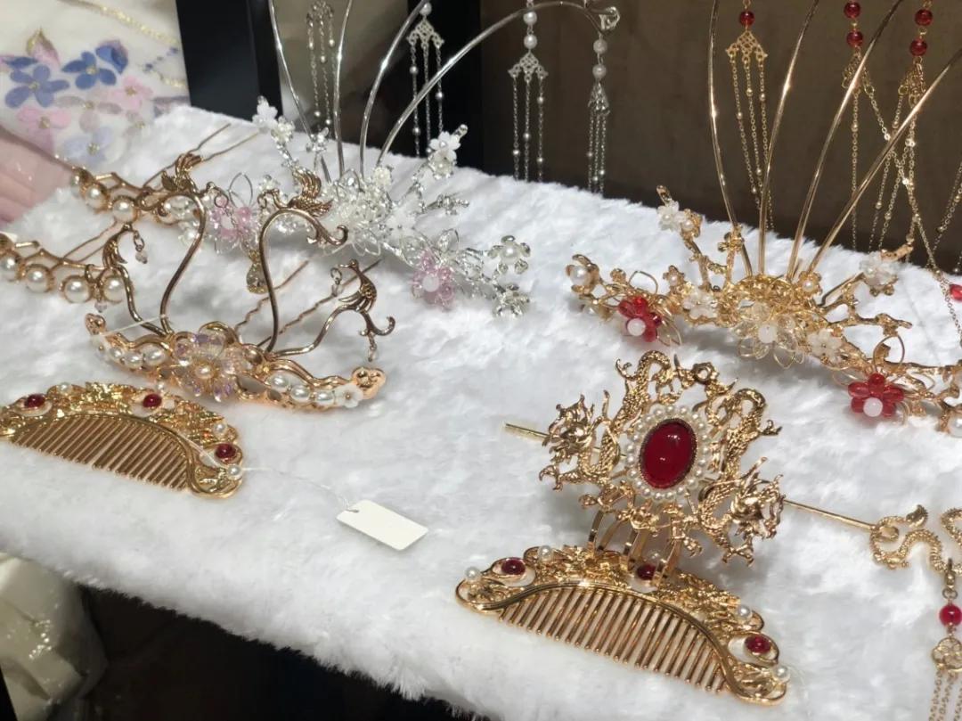 杭州洛丽塔jk汉服三坑实体店,西安汉服探店汉棠汉服