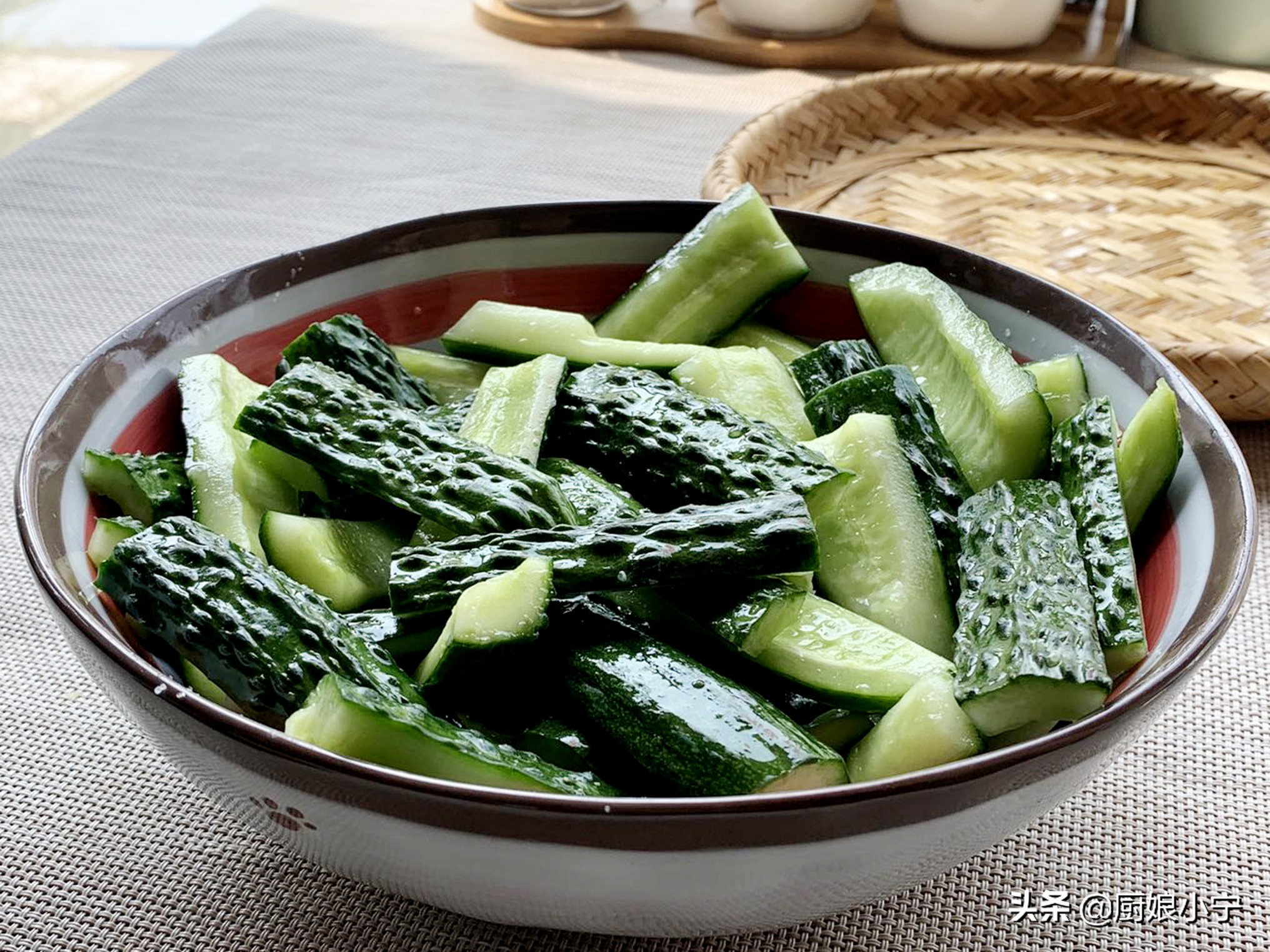 酱黄瓜怎样腌才最好吃,酱黄瓜腌好以后要不要冲水