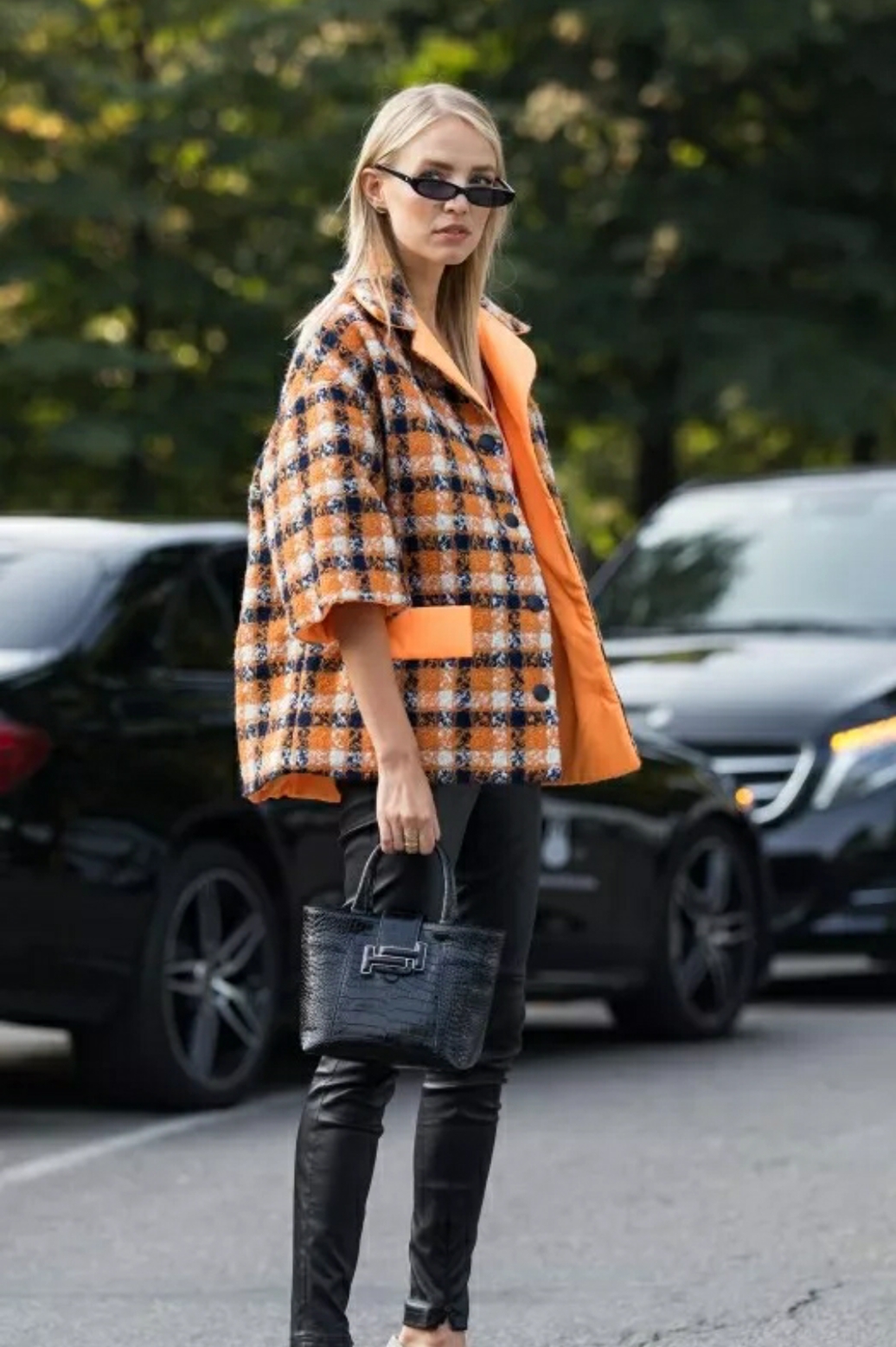 盆骨宽屁股大女生穿搭,骨盆偏大的女人穿什么好看