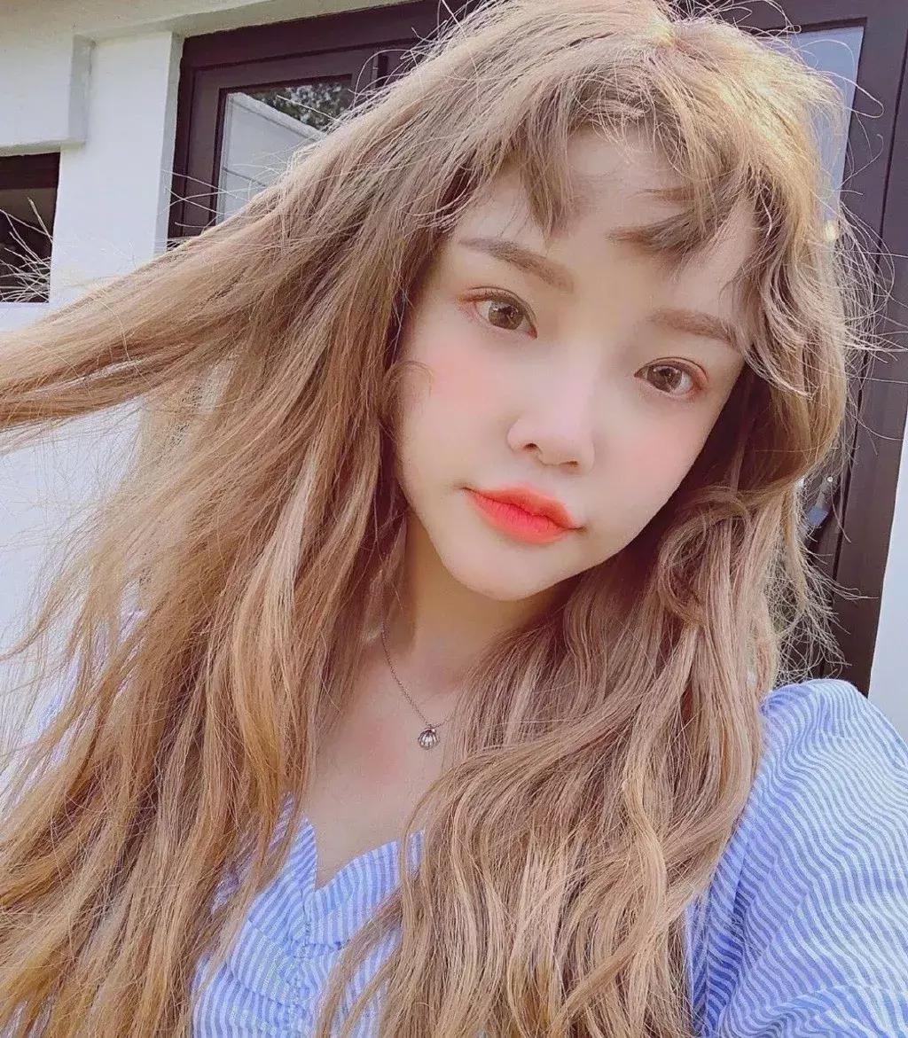 网红脸早已过时高级脸才是王道,清冷气质网红脸