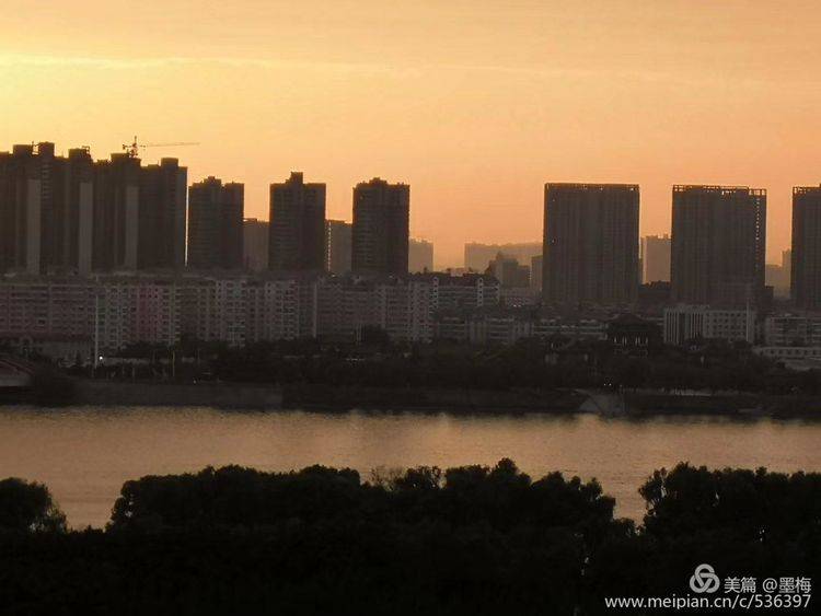 双彩虹映照下的绝美风景，洛阳奇特天象百年不遇