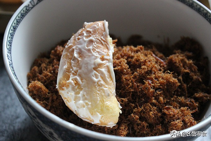 轻松玩烘焙想吃红遍四海八荒的肉松小贝可是又不想排队，自己做