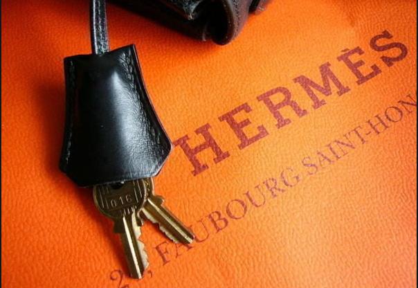 包神日记｜为什么三万买回来的奢侈品包包转手只值三千？