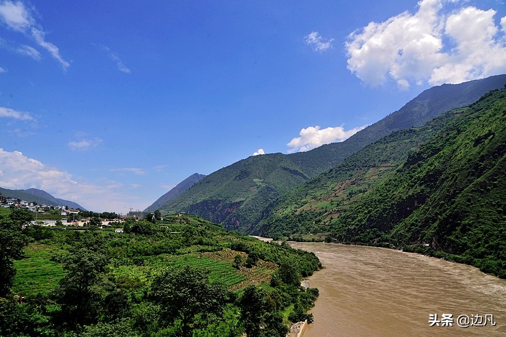 怒江大峡谷独龙江大峡谷,雅鲁藏布江大峡谷和怒江大峡谷