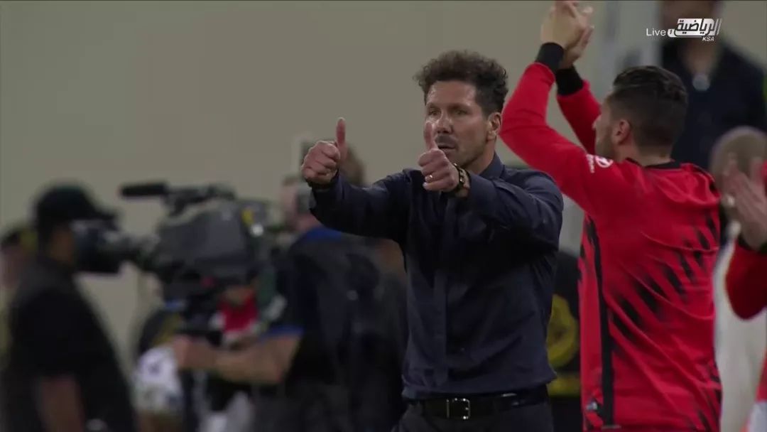 防守狂魔！狂追50米回防抢断，整个巴萨只有他才能做到，不能走