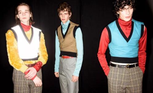 WHAT？一玩复古就垮？学学明星们这么穿，老嫌弃一秒变潮品