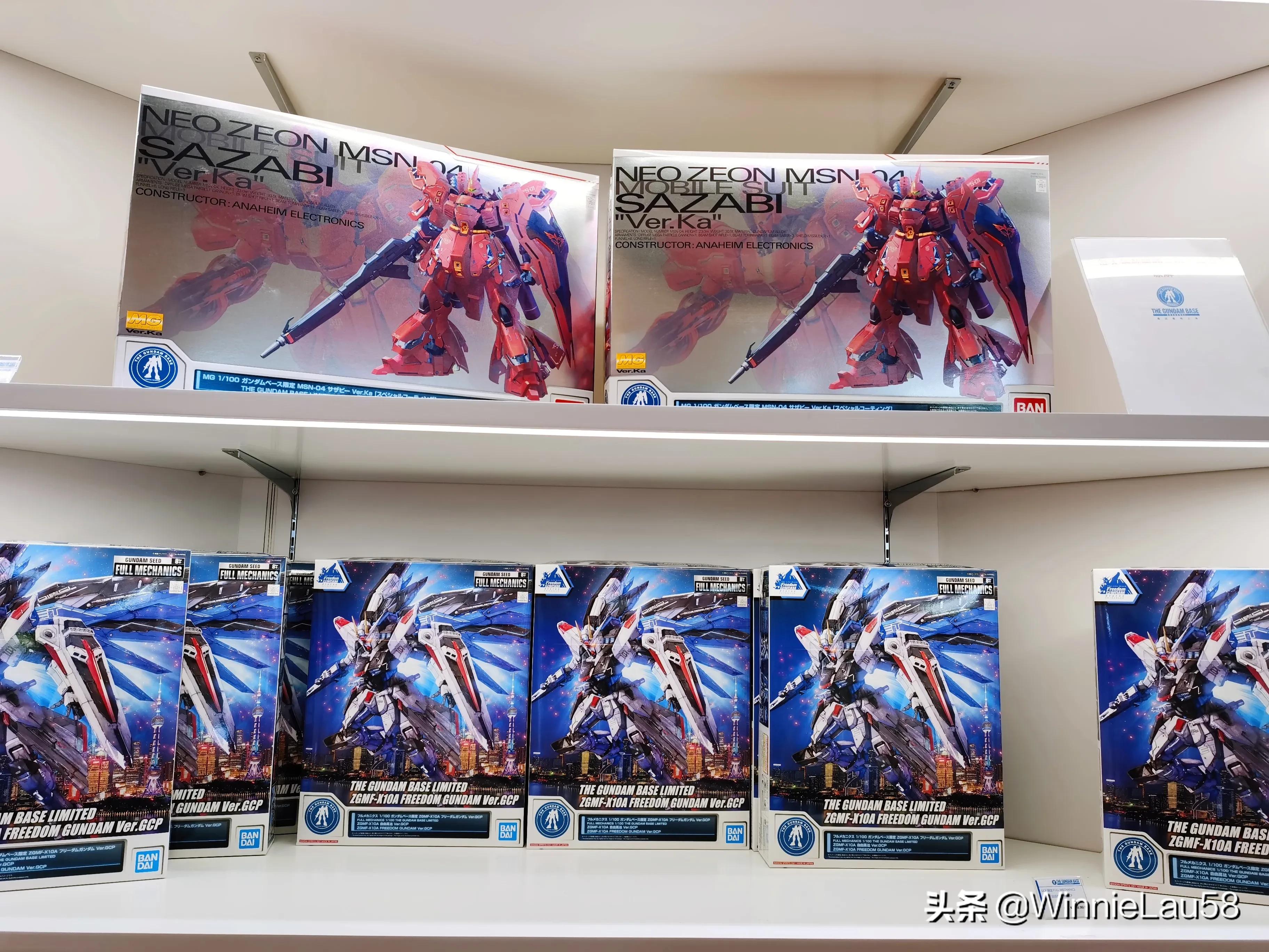 探秘“啦啦宝都”18.03米高达立像中国第二个高达基地官方旗舰店