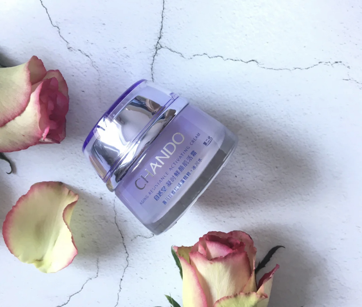 自然堂和百雀羚哪个适合油性肌肤,自然堂和百雀羚哪个值得入手