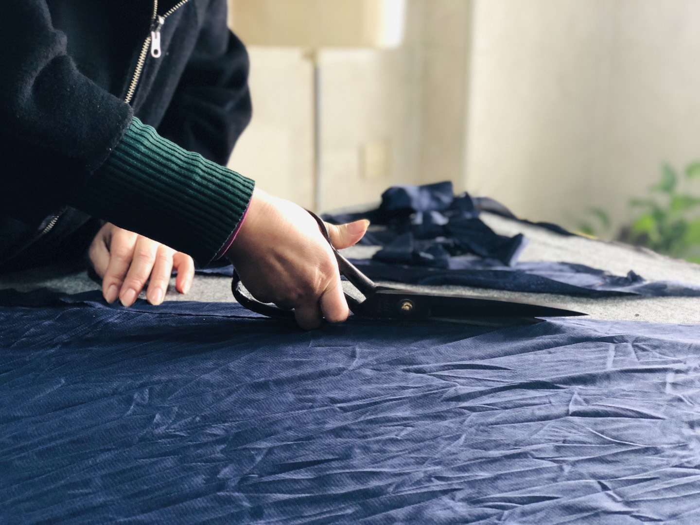 裁缝零基础教程上衣的裁剪,每日分享做衣服缝制手法技巧教程