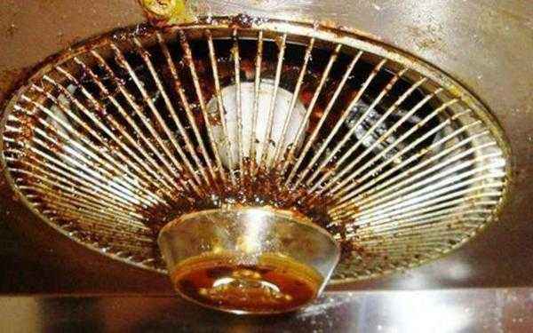 油烟机装了止回阀为什么还会有味,油烟机炒菜止逆阀会全部打开吗