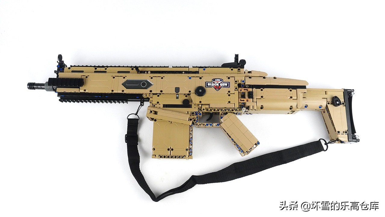 开箱用积木模拟的名枪，优点突出，缺点也很明显