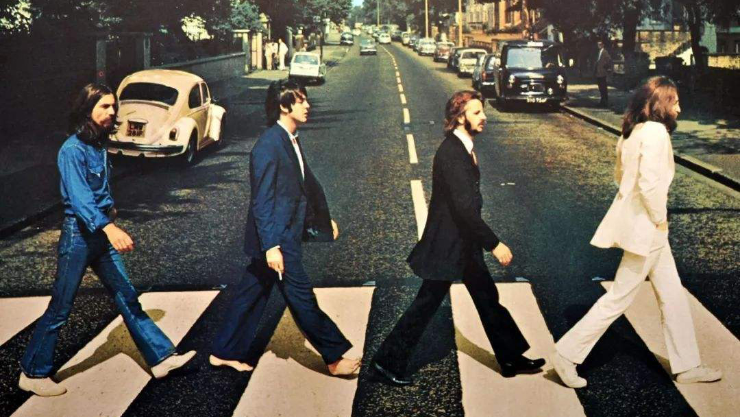 开什么车歌曲,开什么车听最喜欢的歌