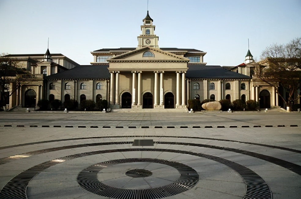 新中国成立后建立了几支海军部队,2002年前军队院校有哪些