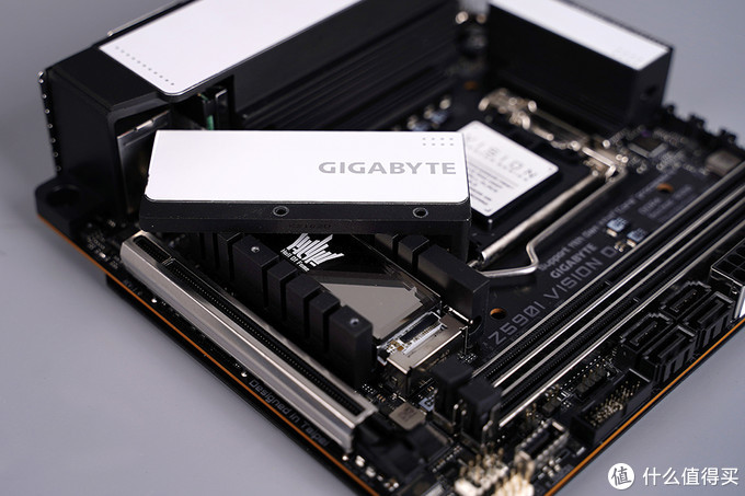 乔家一物:大号ITX装机分享,黑白美学的体现