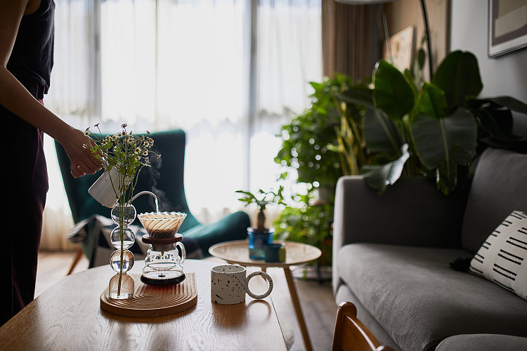 家里垃圾堆多,家里都是垃圾杂物