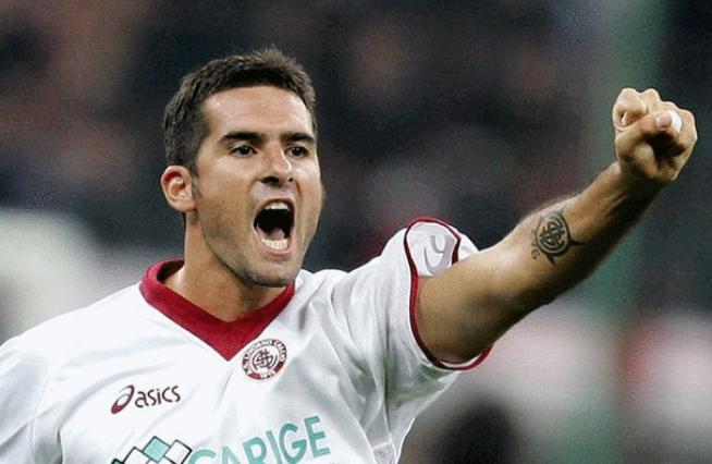 鐙腑浜斿厓娆у啝鍘嗗彶绗竴,瓒崇悆鍙蹭笂鐙腑6鍏冪殑鐞冨憳