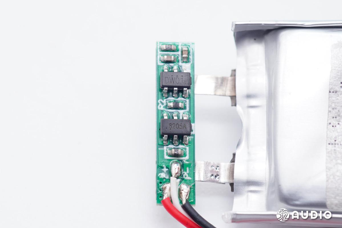 降噪真无线耳机jbl,轻量化监听耳机