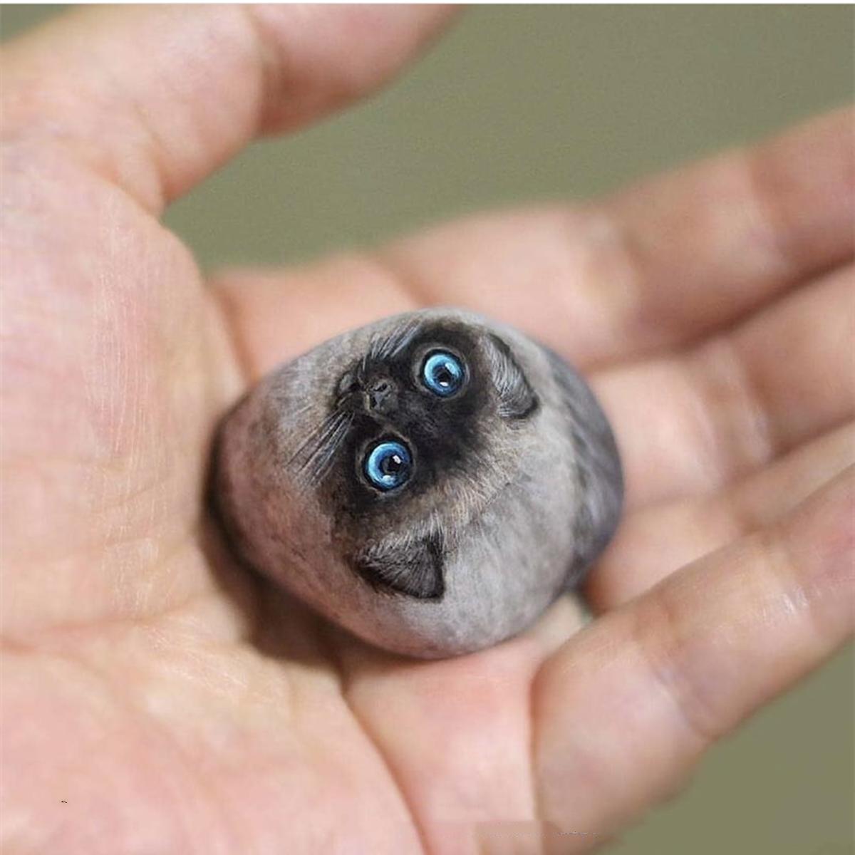 石头也可以做动物手办，只要绘画的细节到位，同样也能够以假乱真