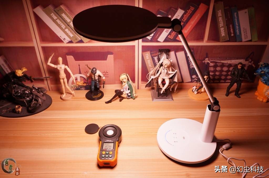 小米lite台灯和华为智选2i,小米充电台灯哪款值得入手