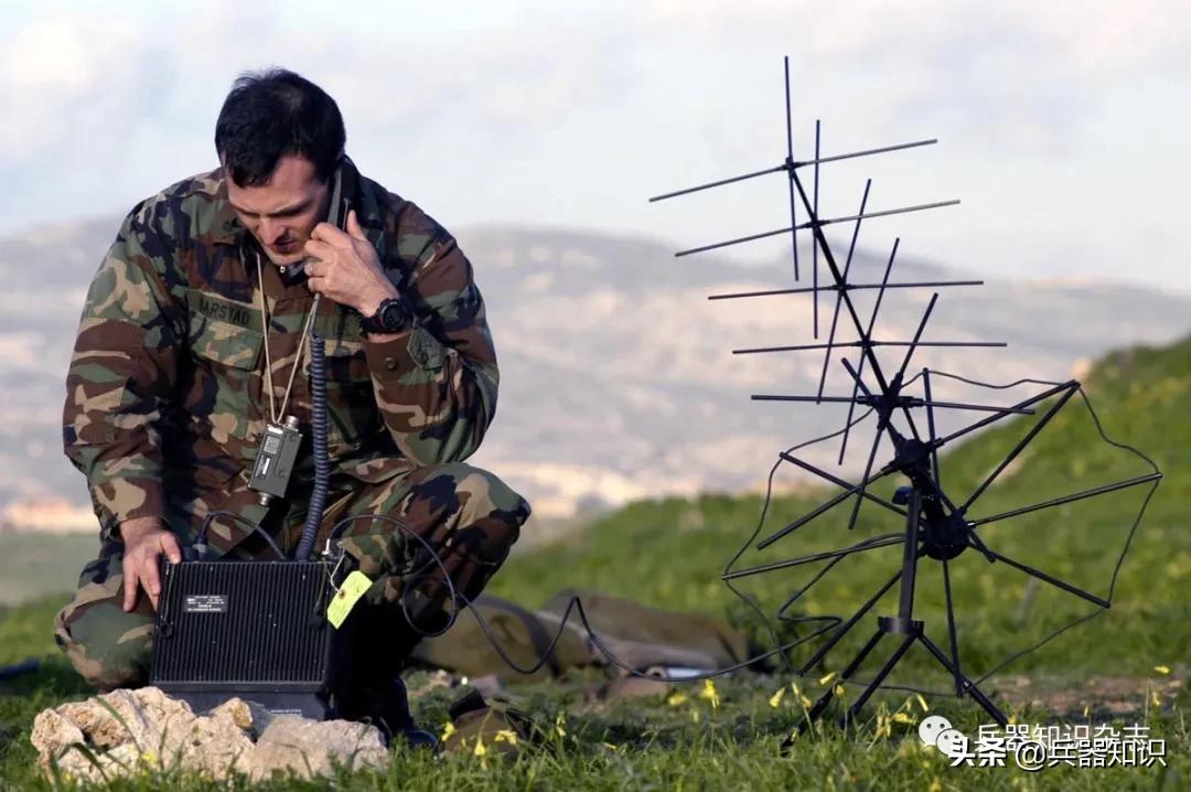 *用军**电台和手机,功率一般是多少?