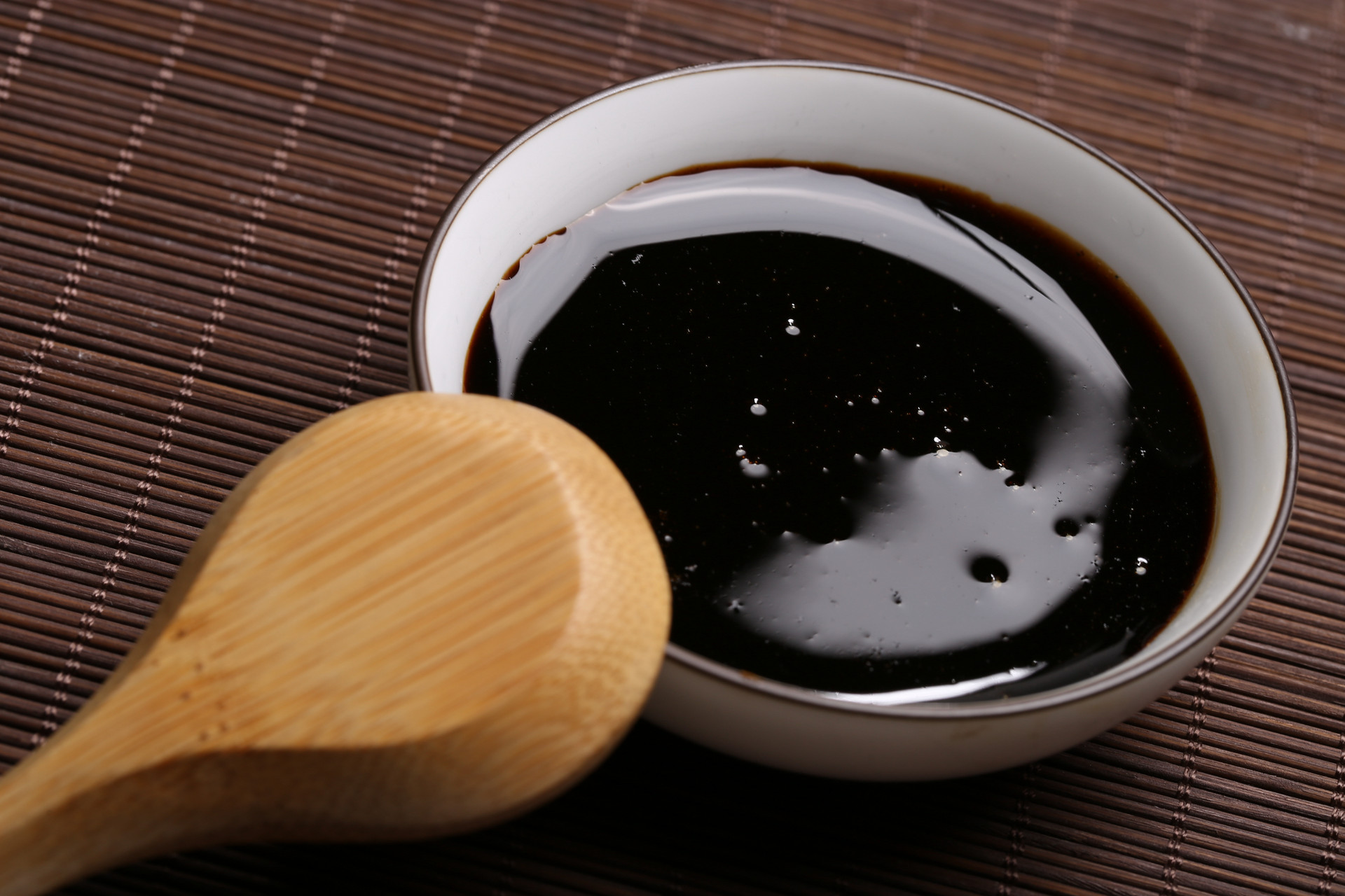 在家憋了三天的症状表现,在家憋久了胸闷正常吗