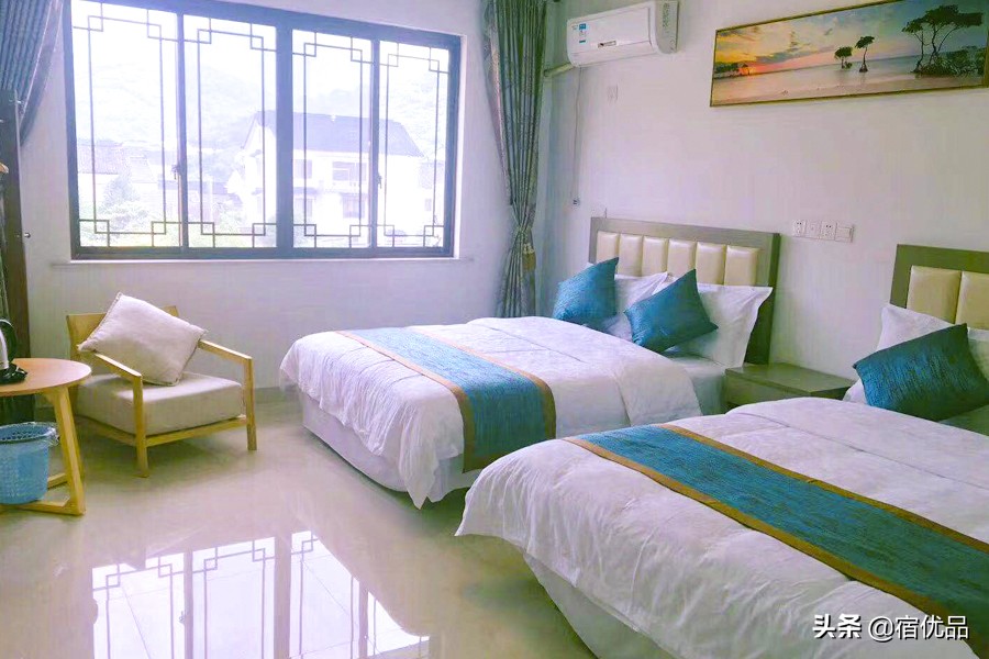 去旅游应该提前订酒店吗,出门旅游在网上订酒店要注意什么