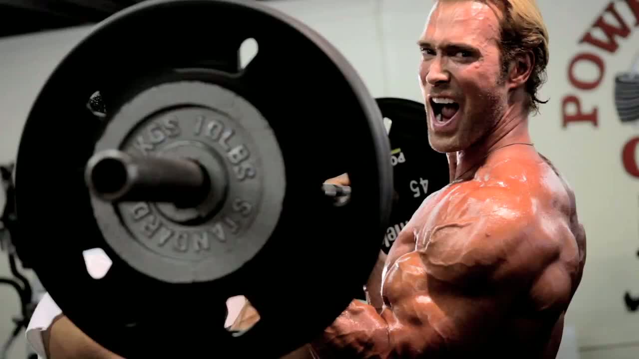 大力王迈克奥赫荣誉,大力王迈克奥赫恩自信秀肌肉