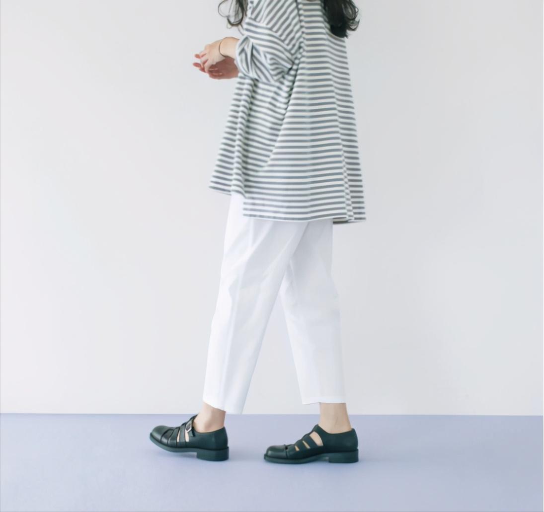 日本太太在上海的冬天穿搭,蓝色条纹衬衣穿搭推荐