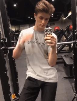 外国小哥锻炼身材变化,国外健身小哥哥身材