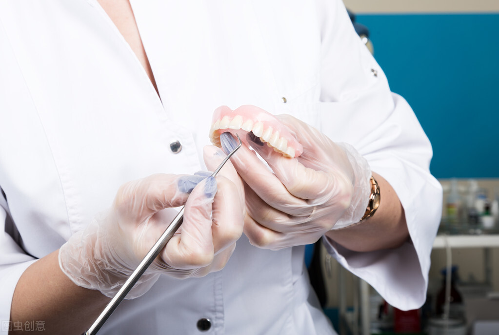 有牙结石牙出血和牙结石有关吗,牙结石严重引起的口臭怎么解决