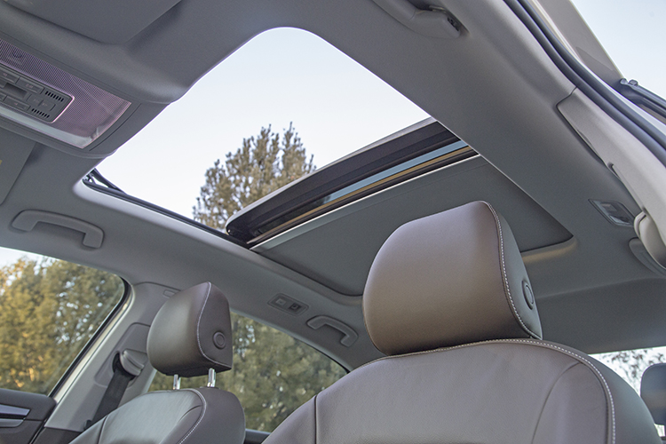 大众新能源制动系统报警,上汽大众油电混合帕萨特试驾