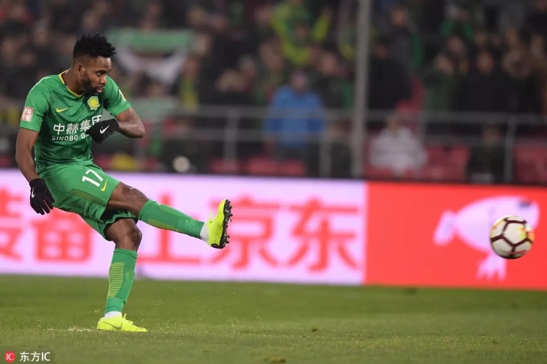 张稀哲巴坎布破门,中超对国安张稀哲
