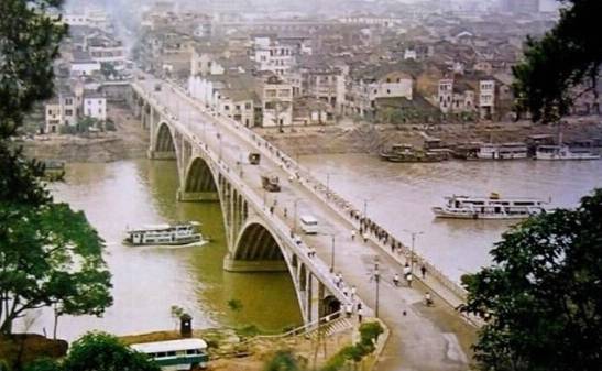 广西梧州1997年身份证,身份证是1999年的照片