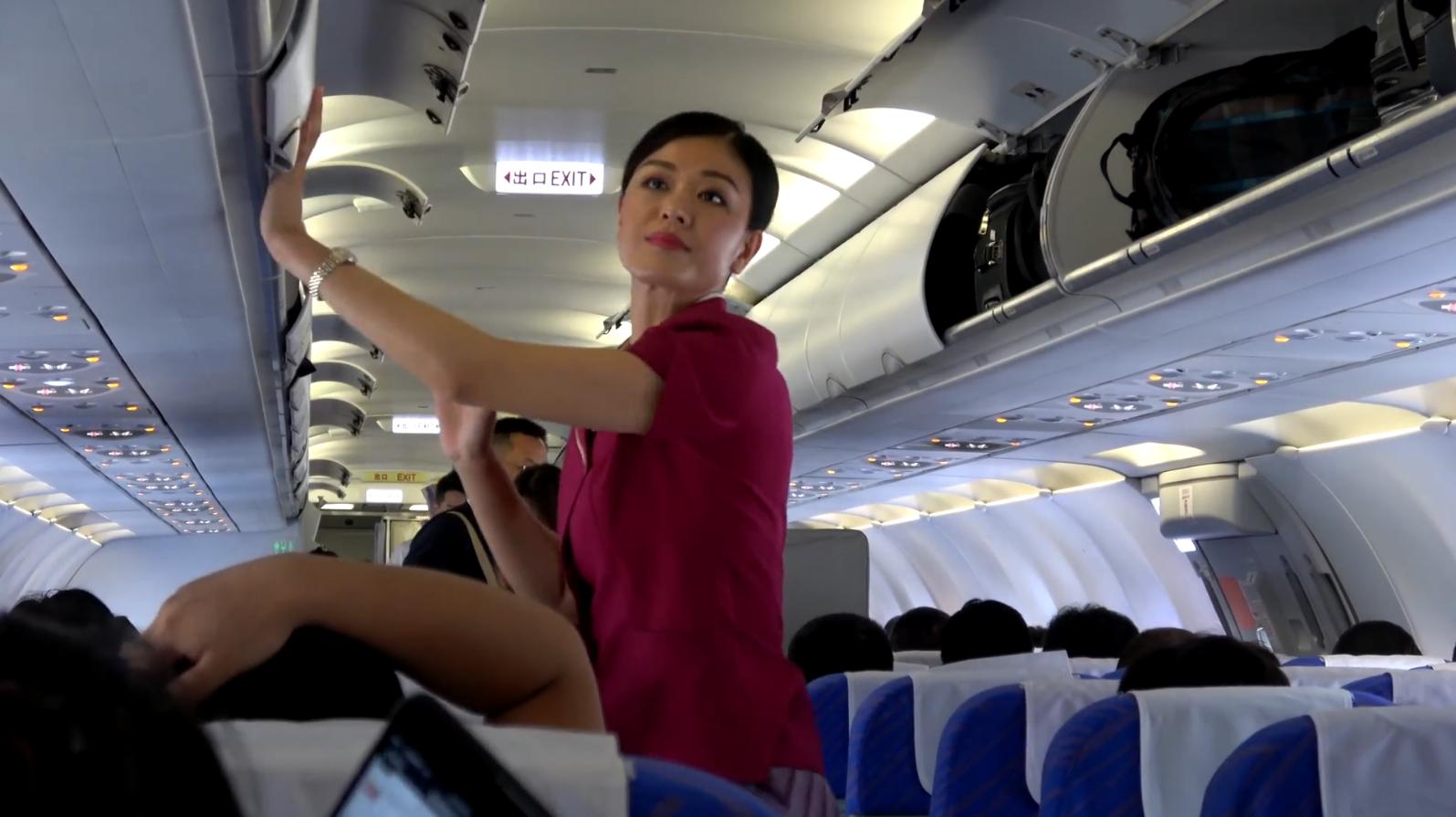 飞机为什么要在万米高空中飞行,为什么飞机必须在万米高空上飞行