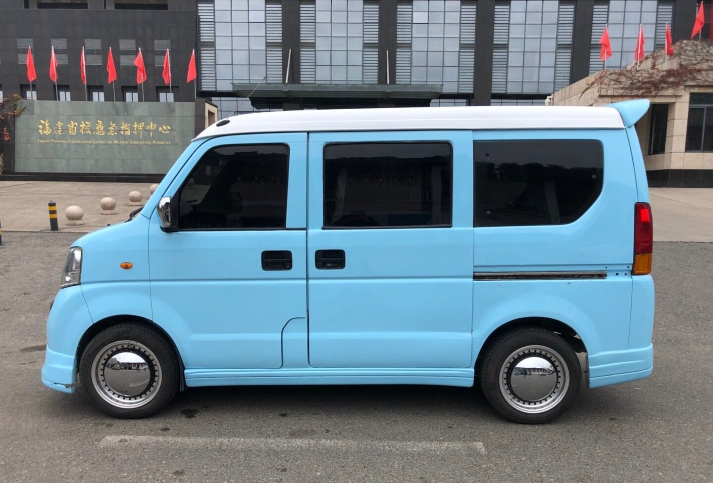 铃木浪迪车身尺寸,浪迪车和五菱宏光哪个好