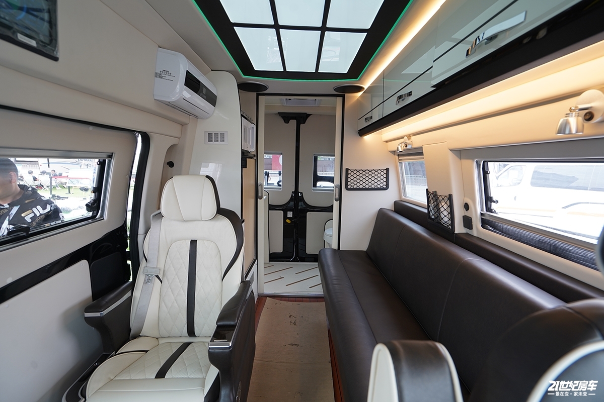 19江铃福特全顺多少钱,19.98万新全顺房车价格