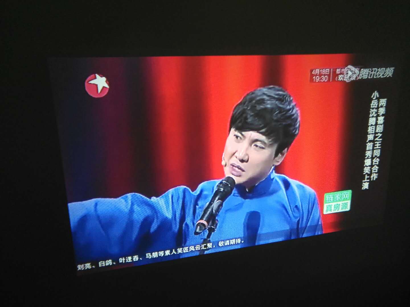 2000以内的投影仪高亮度,买的投影仪亮度不够