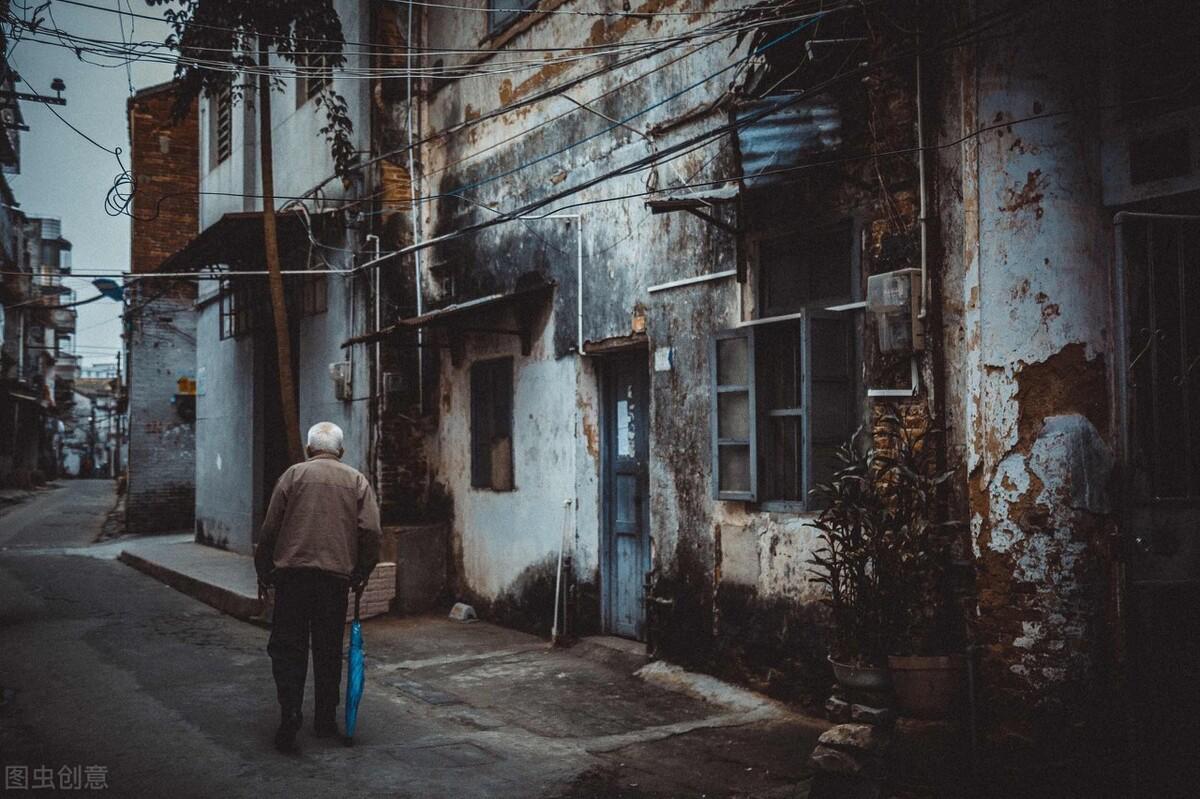“每逢佳节倍思饮”，中秋节皇帝饮御酿，百姓独爱“二锅头”