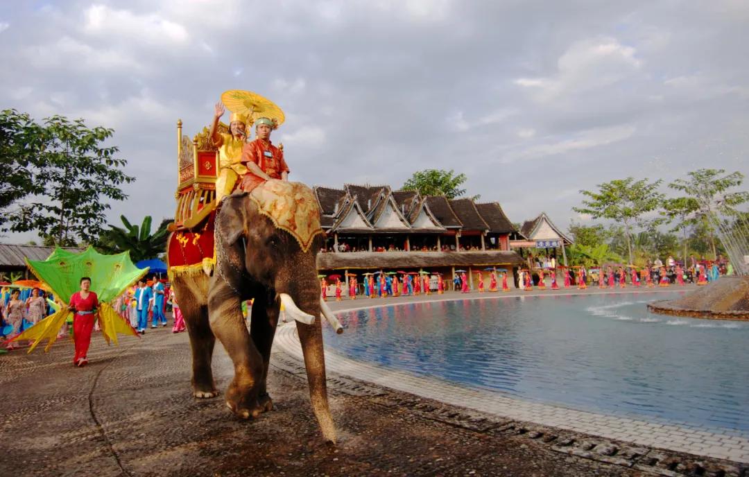 泼水节西双版纳开幕,西双版纳泼水节开幕